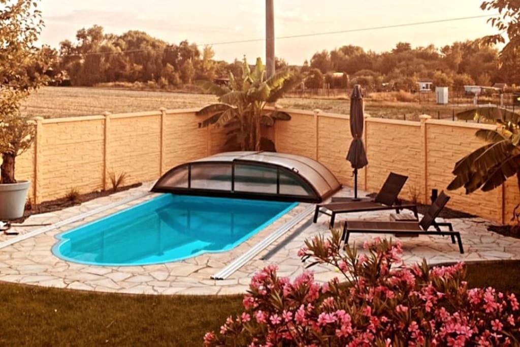 Pool, Sauna Und Blick Ins Gruene Wittenberg 外观 照片